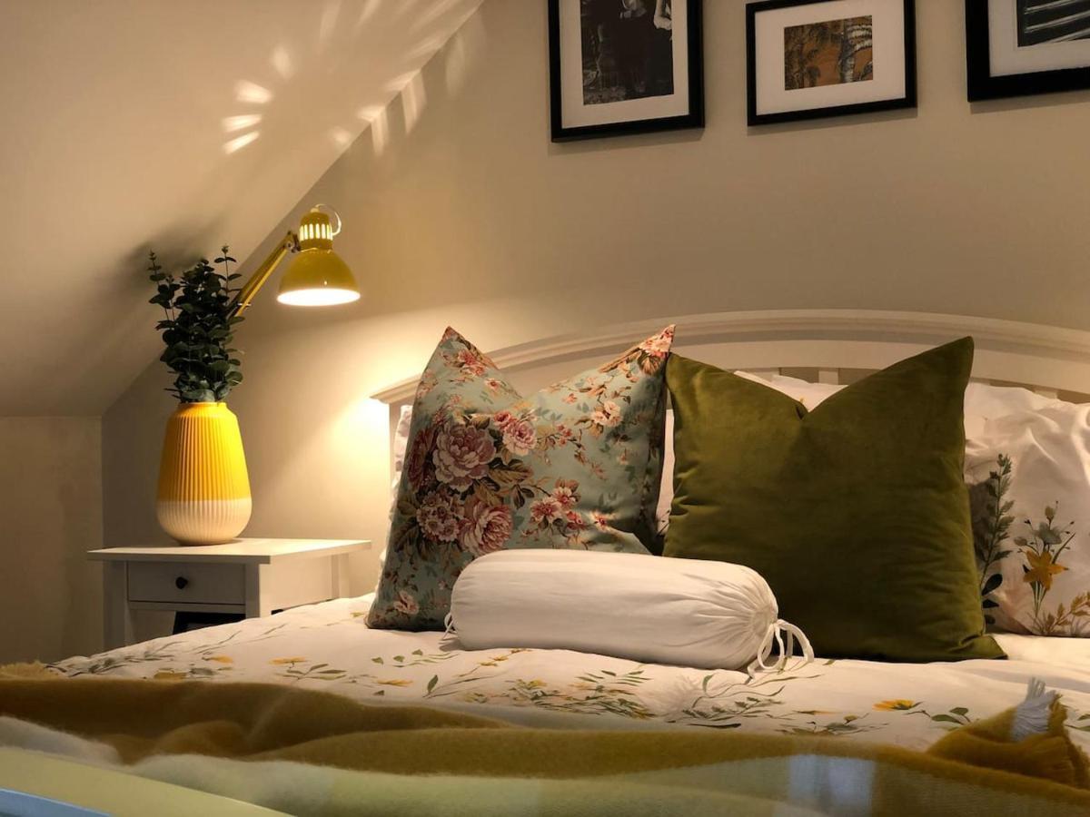 Connemara. 3 Bedroom, 8 Bed, Holiday Home กัลเวย์ ภายนอก รูปภาพ