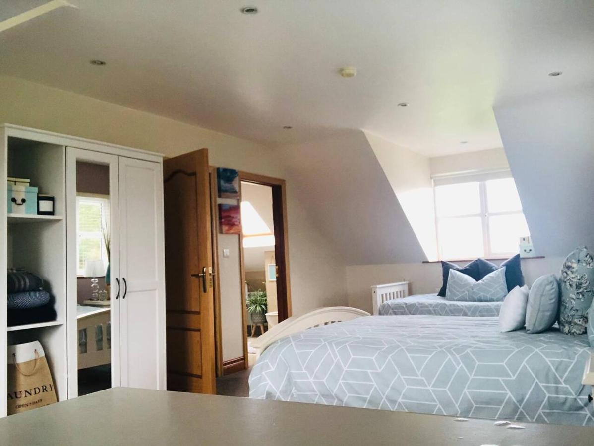 Connemara. 3 Bedroom, 8 Bed, Holiday Home กัลเวย์ ภายนอก รูปภาพ
