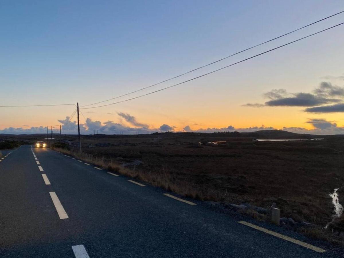 Connemara. 3 Bedroom, 8 Bed, Holiday Home กัลเวย์ ภายนอก รูปภาพ
