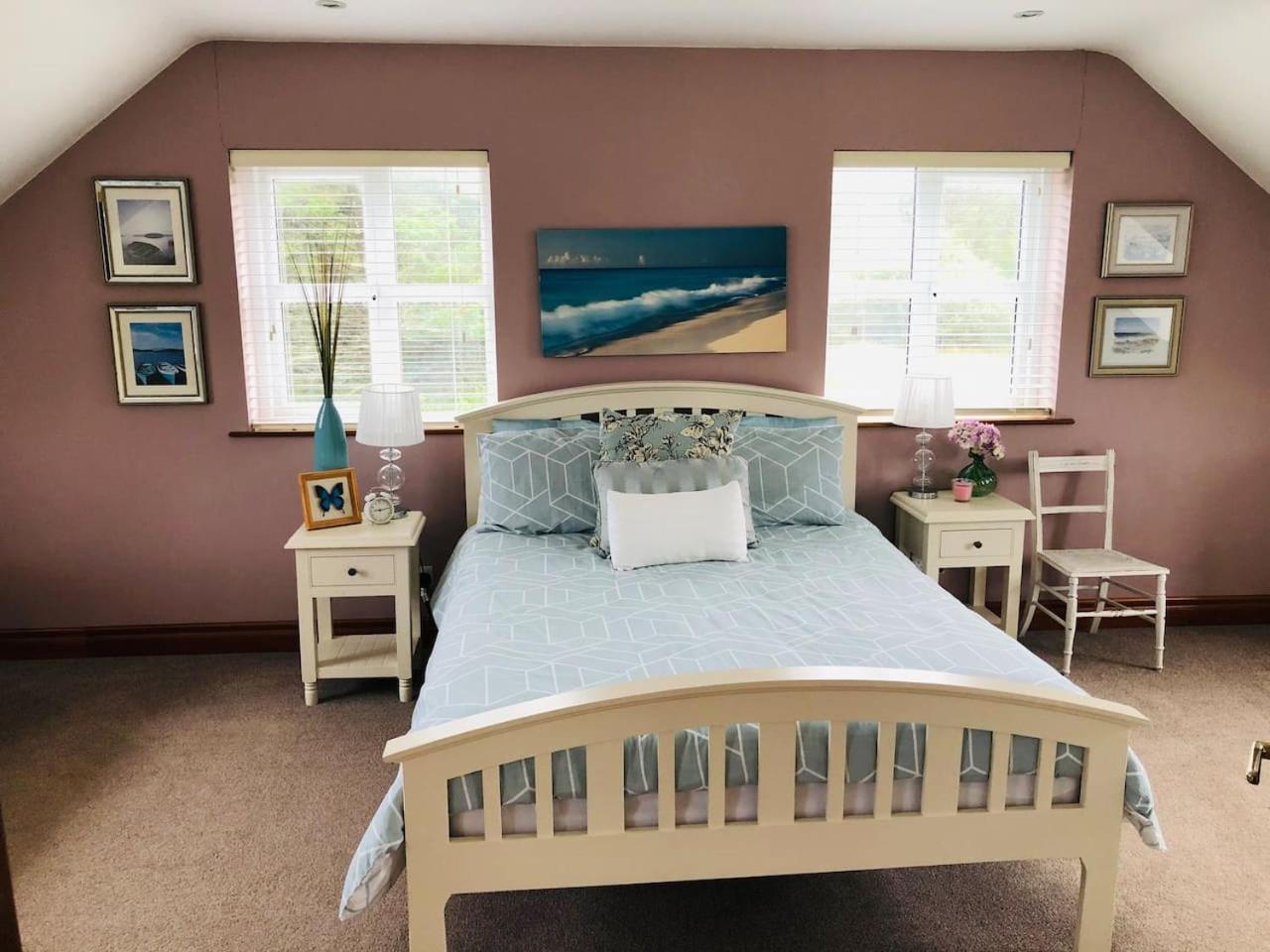 Connemara. 3 Bedroom, 8 Bed, Holiday Home กัลเวย์ ภายนอก รูปภาพ